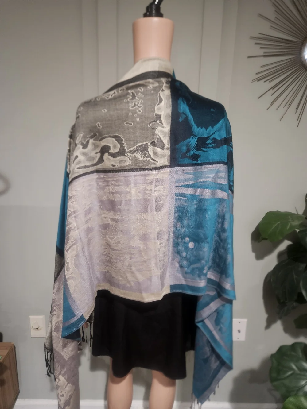 Vintage Ama Waterways Silk Feel Fringe Shawl Wrap Scarf Blue Abstract